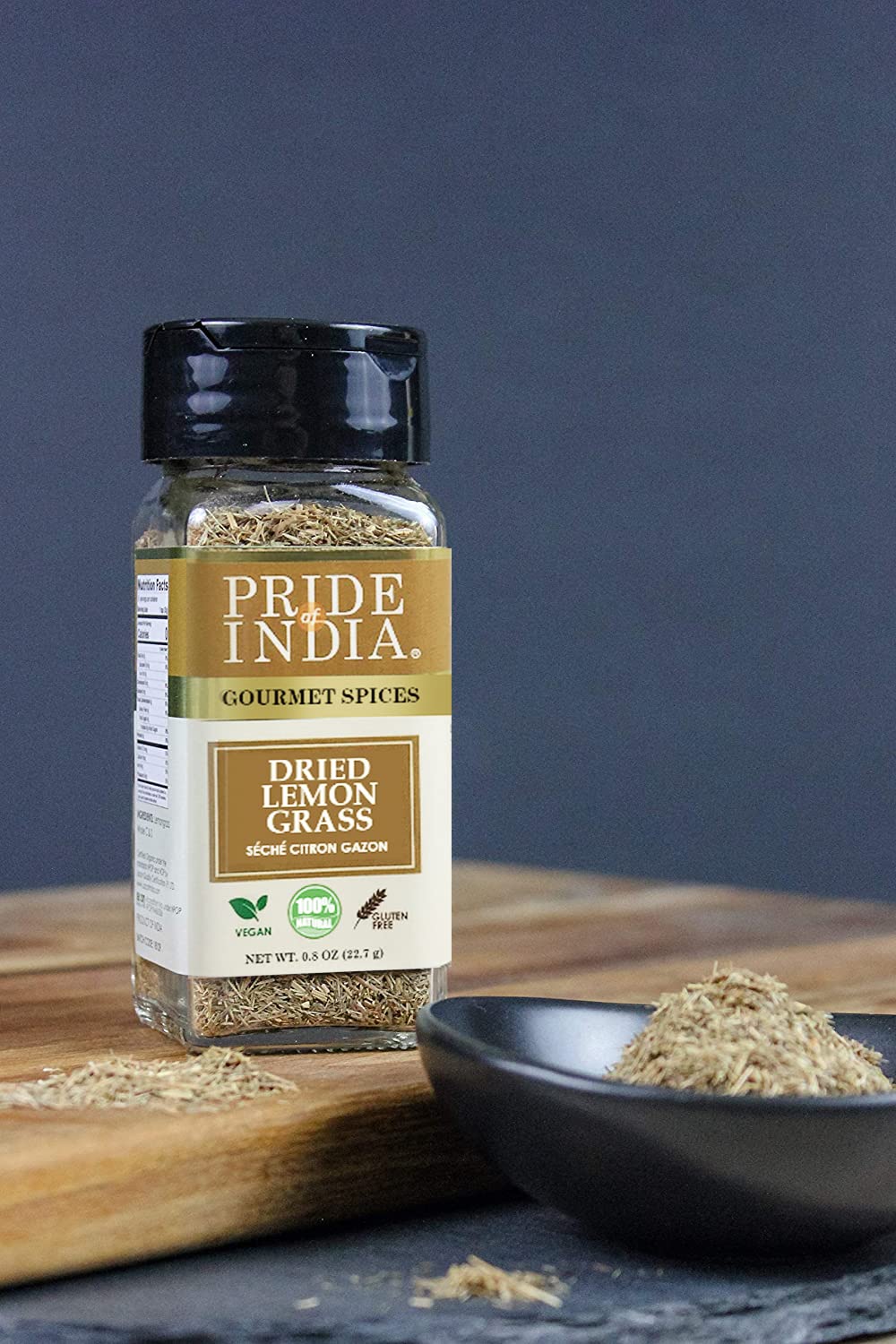 Pride of India – Lemongrass Fine Cut & Sifted – Ideal for Cooking & Drinks – Perfect seasoning for Soups/Salads/Marinades – Gourmet Condiment/Pure & Fresh – Easy to Use -0.8 Small Dual Sifter Bottle