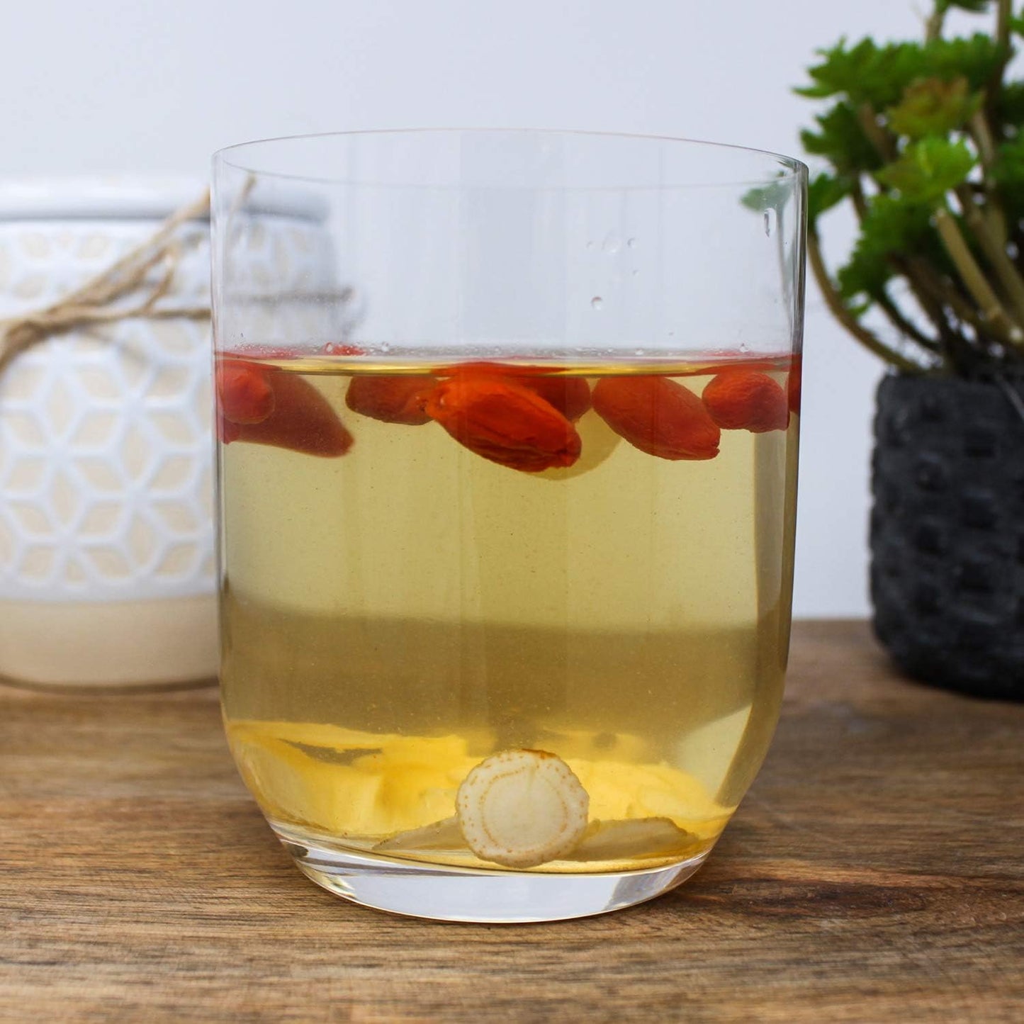 2 Boxes of American Ginseng Slices from Wisconsin,American Wisconsin Ginseng Slices Root for Tea, Energy for Men Women Mental Health Boosts Immunity, Gluten Free, 花旗參/西洋參Small Round 2Boxes of 4oz, 8oz